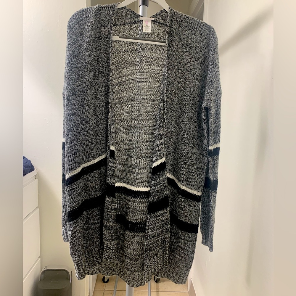 Trillium | Black Knitted Cardigan w/ White | Size: S